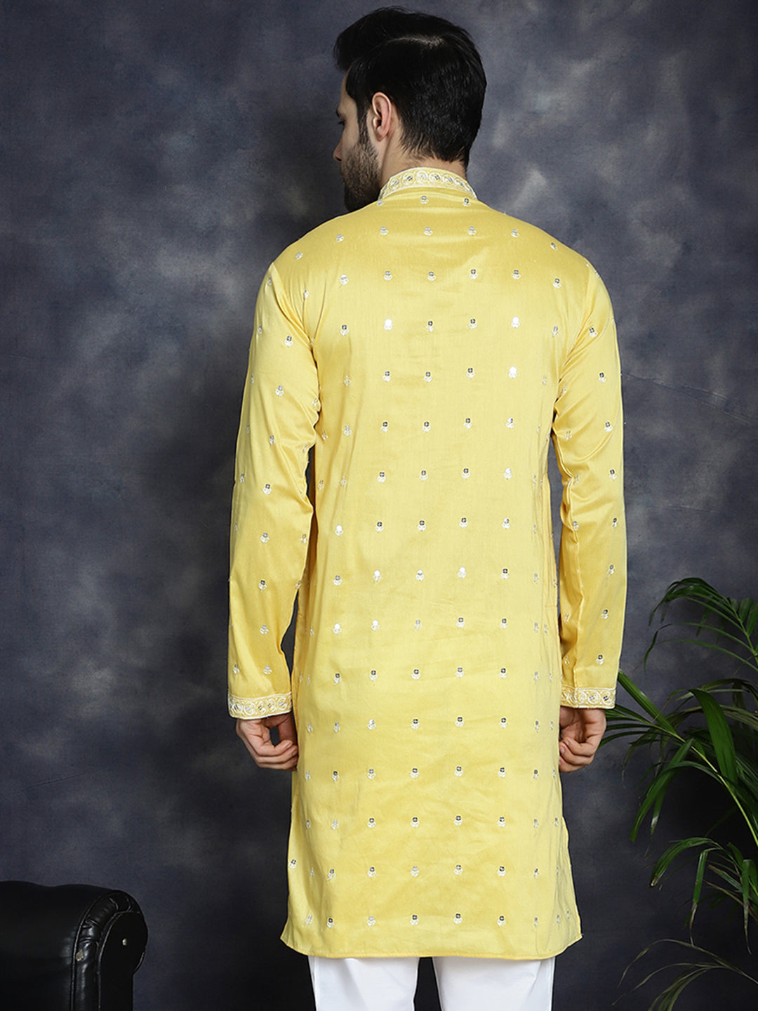 Men's Chikankari Embroidered Kurtas - Taantav