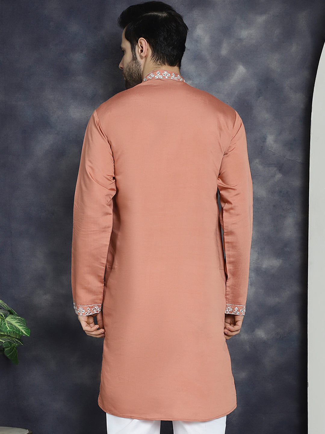 Men's Embroidered Kurtas - Taantav