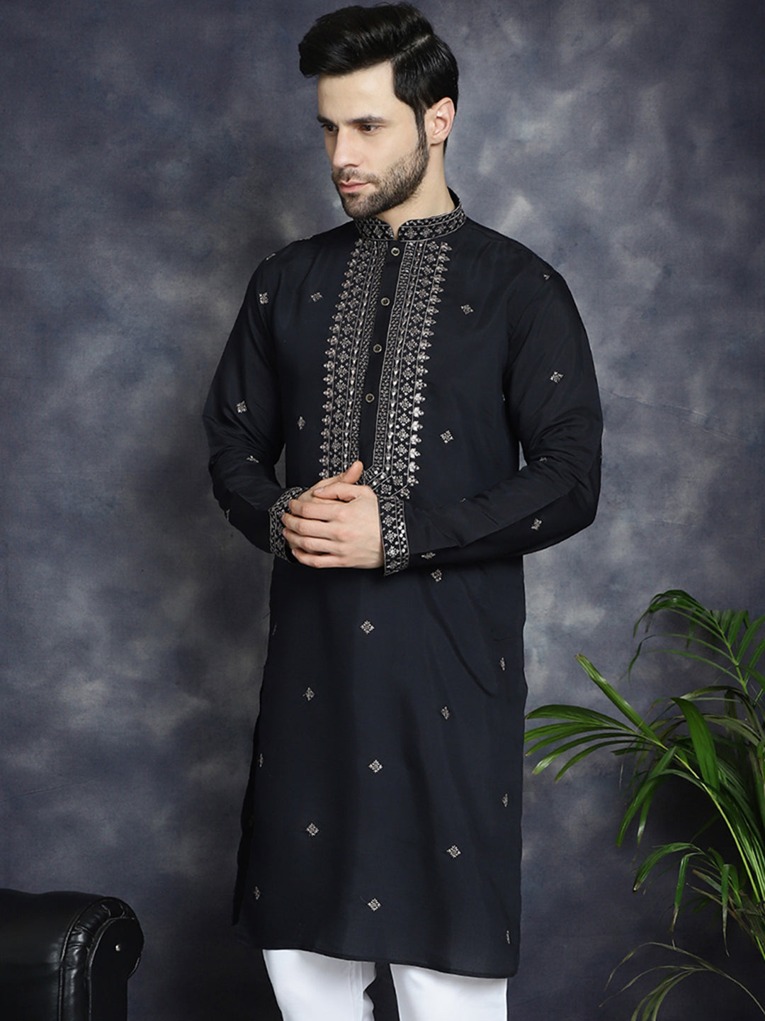 Men's Sequins Embroidered Kurtas - Taantav