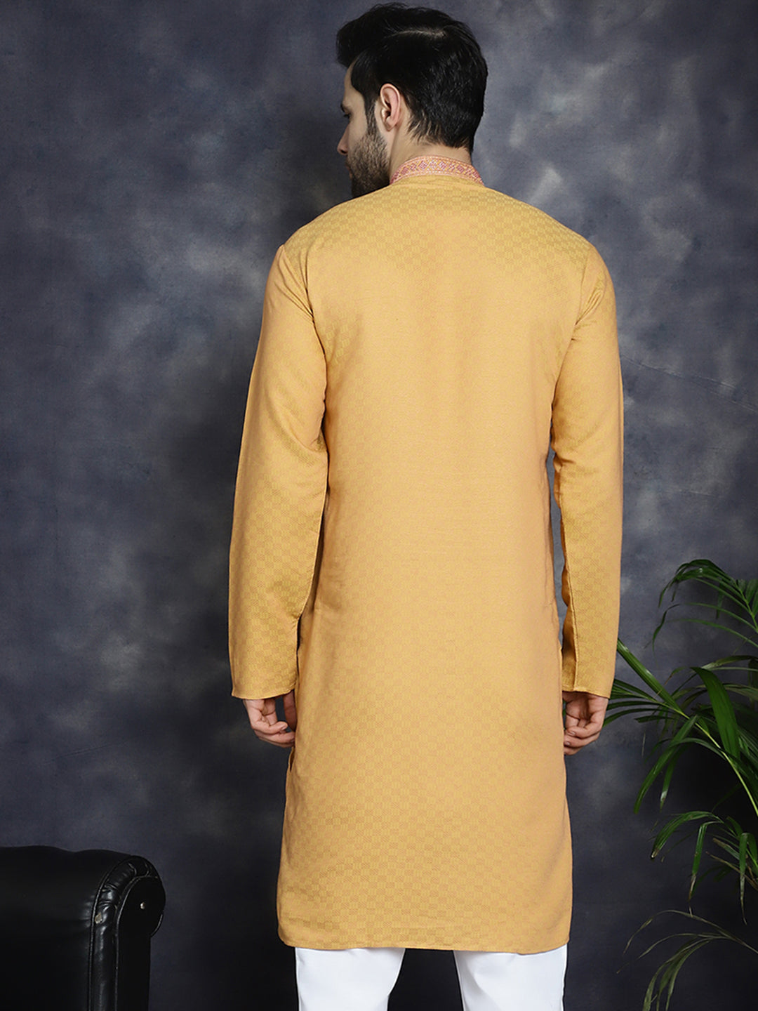 Men's Sequins Embroidered Kurtas - Taantav