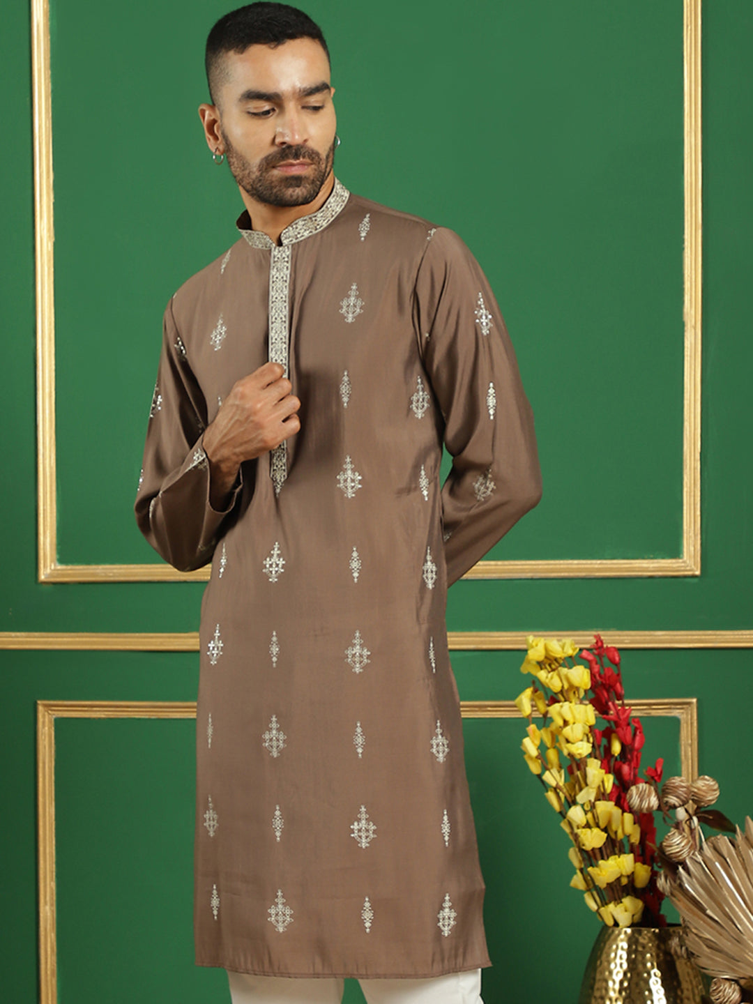 Men's Embroidered Kurtas - Taantav