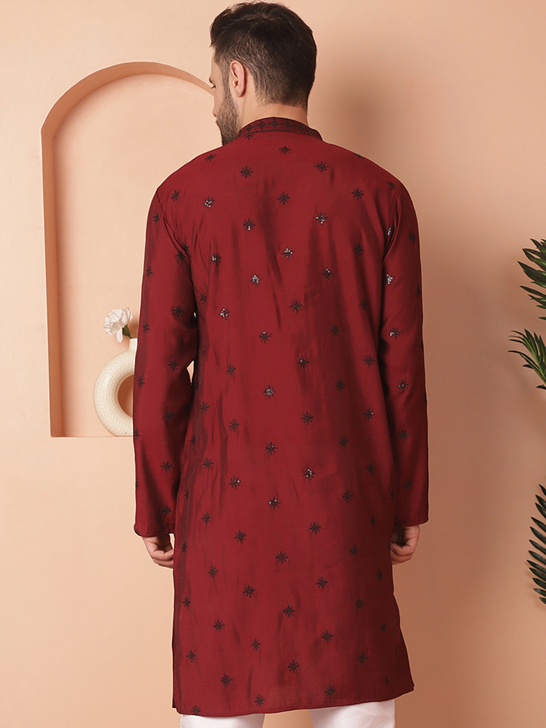 Men's Collar Chikankari Embroidered Kurtas - Taantav