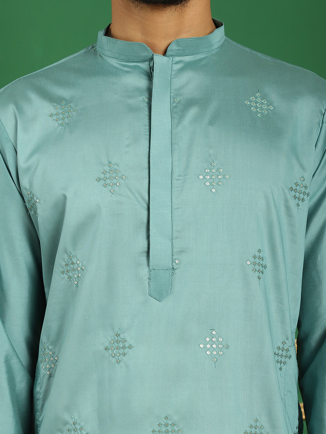 Men's Purple Embroidered and Sequence Kurtas - Taantav