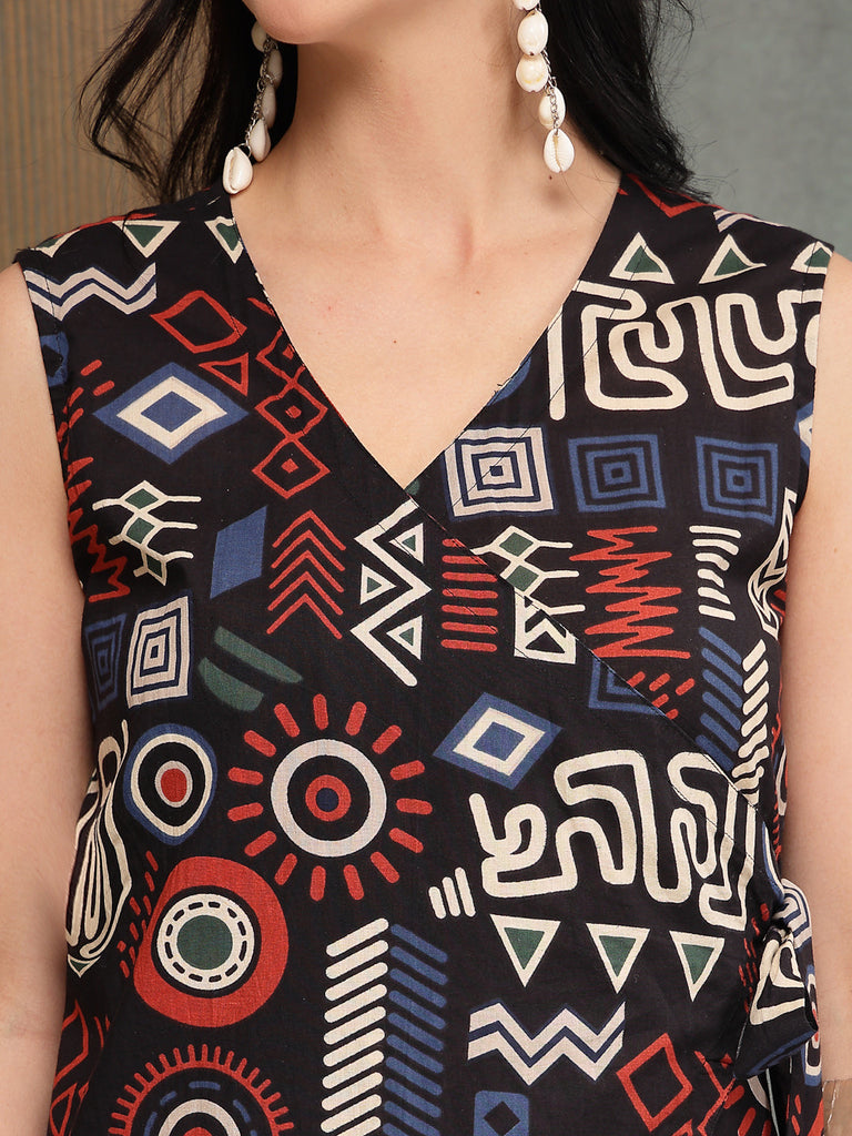 Women's Black Geometric Printed Cotton Straight Kurta Pant Set
