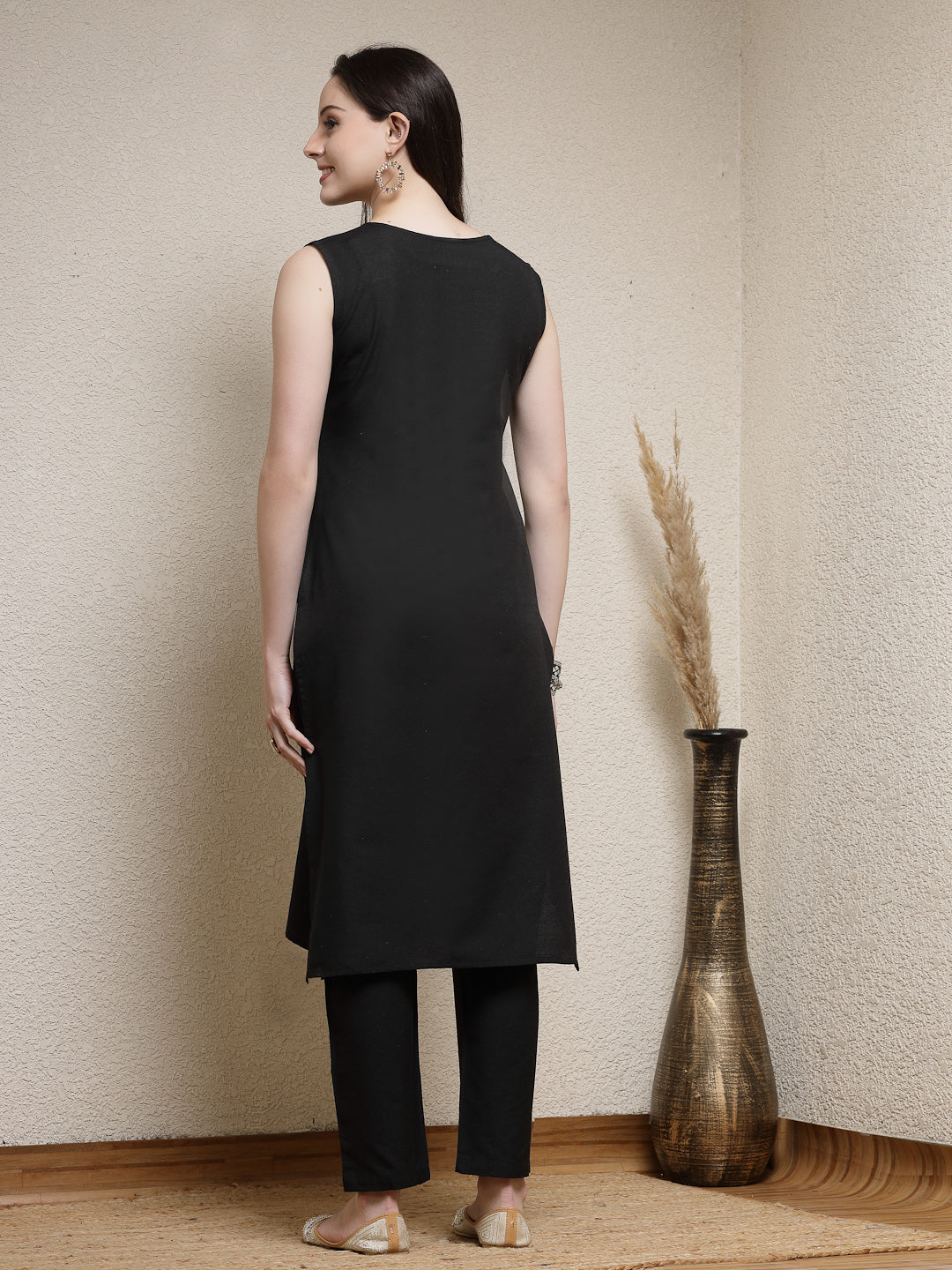 Color_Black
