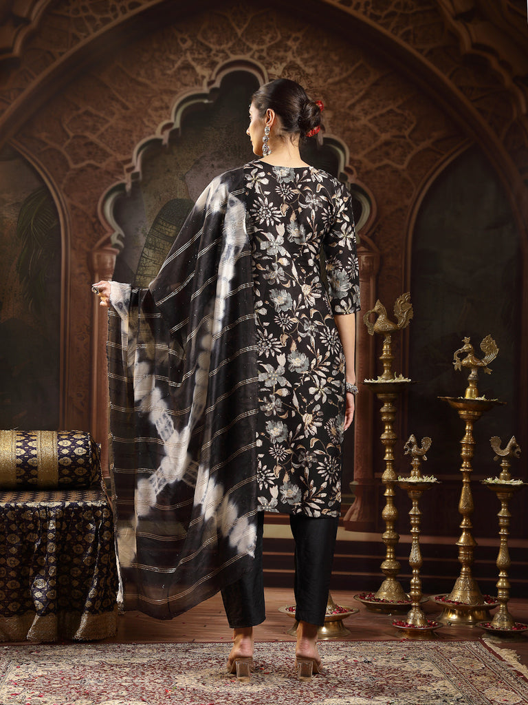 Color_Black