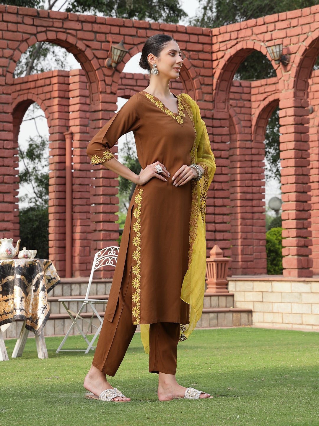 Color_Brown