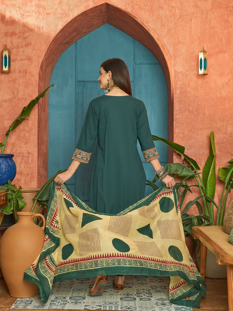 Women's Green Solid Cotton Straight Kurta Pant Dupatta Set