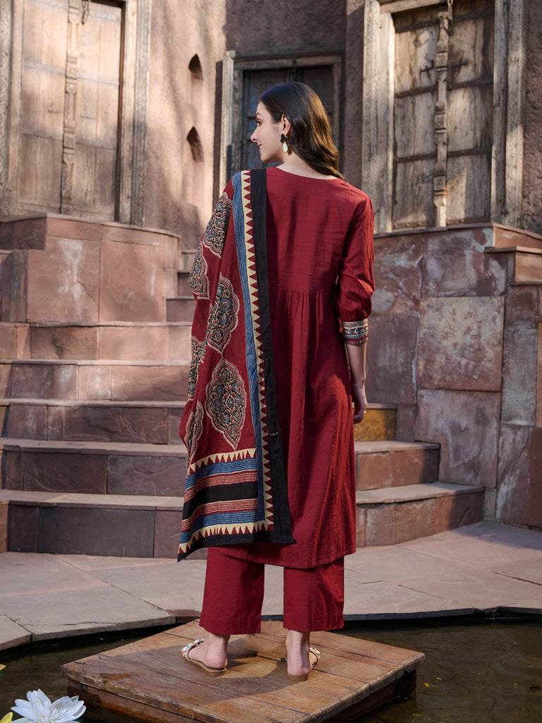 Women's Maroon Solid Cotton Kurta Pant Dupatta Set
