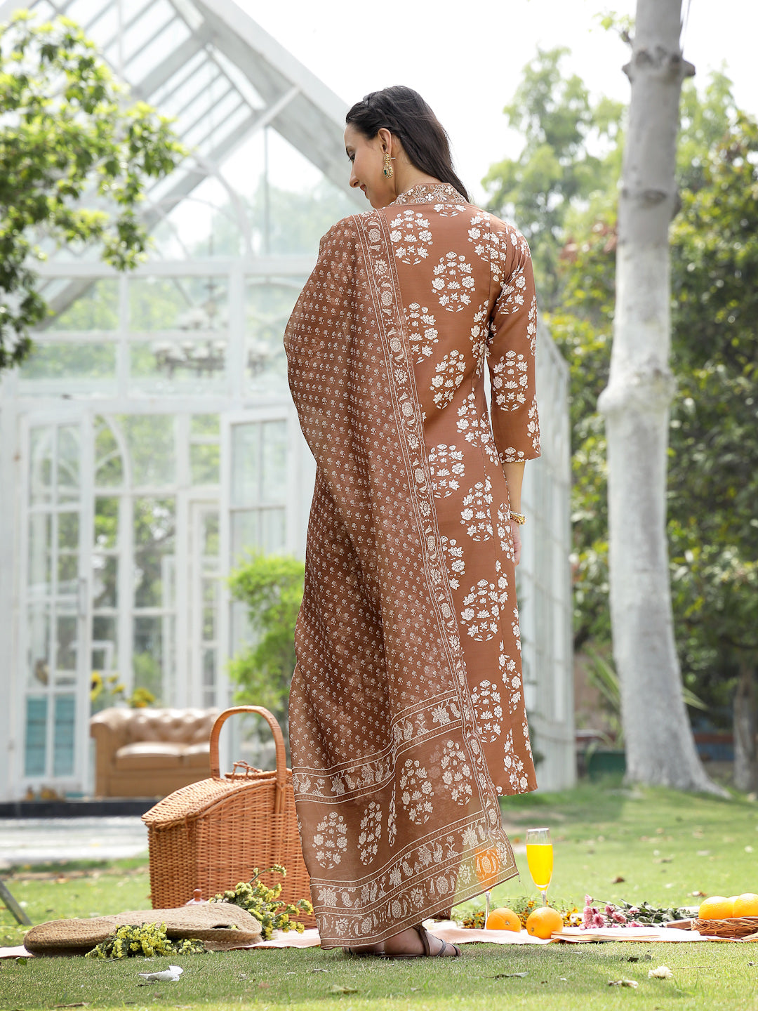 Color_Brown