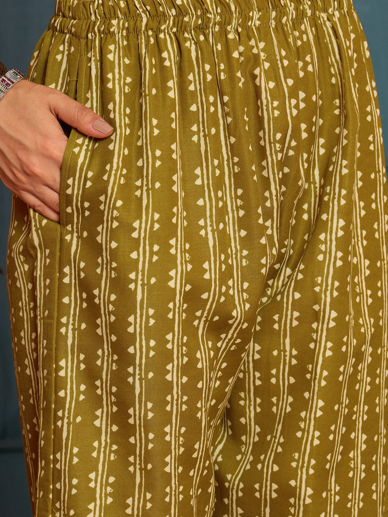 Women's Mustard Floral Printed Cotton Blend Straight Kurta Pant Dupatta Set