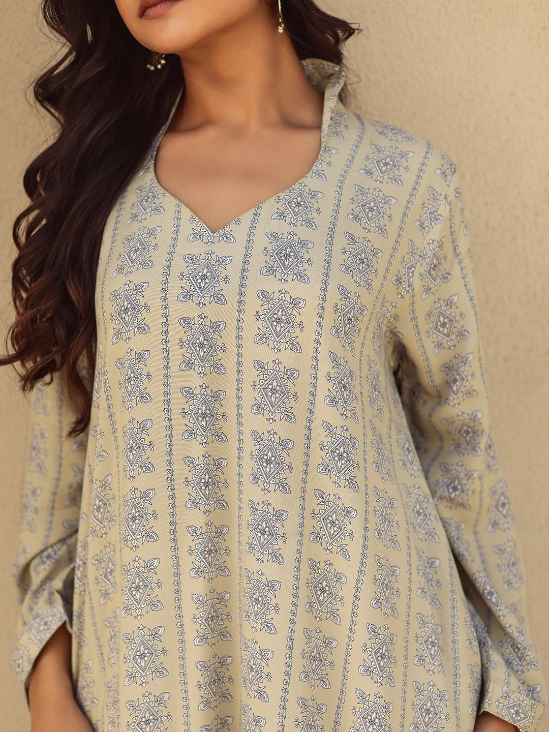 Color_Beige