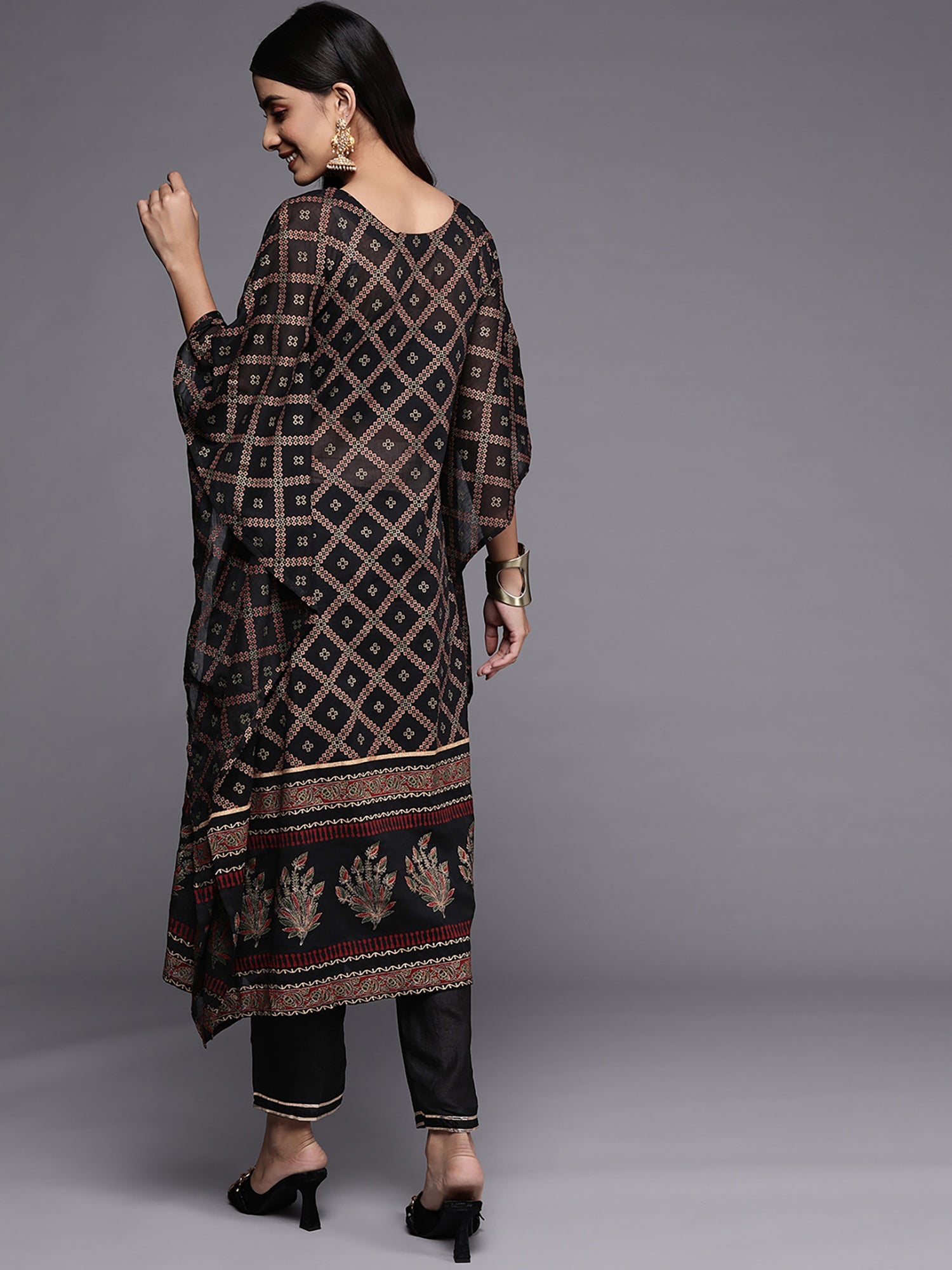 Women's Black Cotton Blend Kurta Set - Taantav