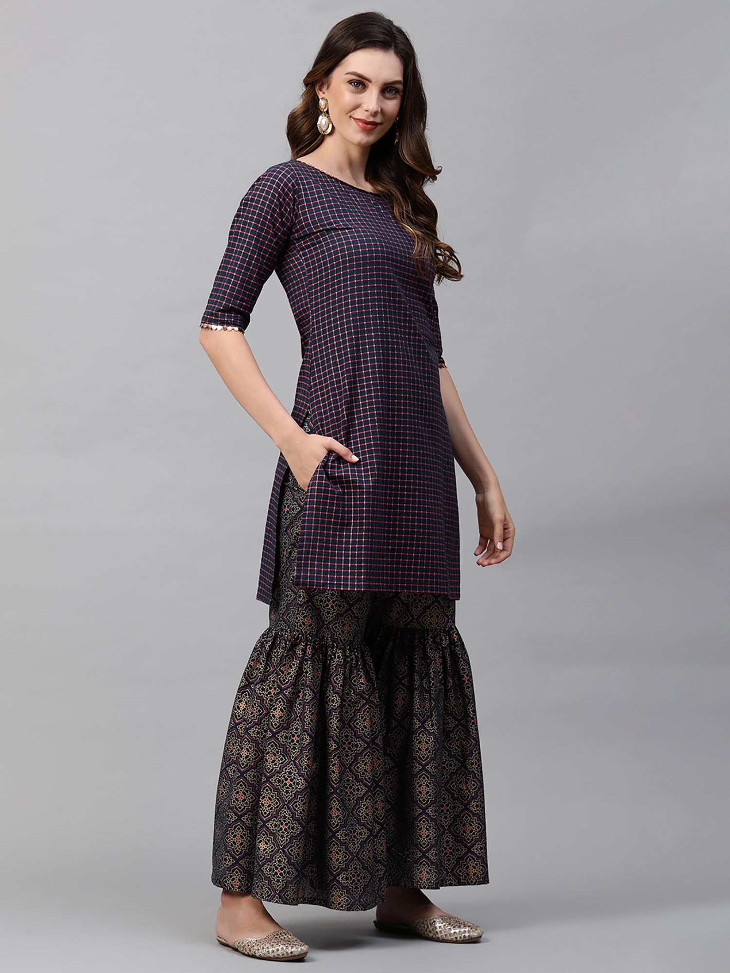 Women's Navy Blue Cotton Blend Kurta Set - Taantav