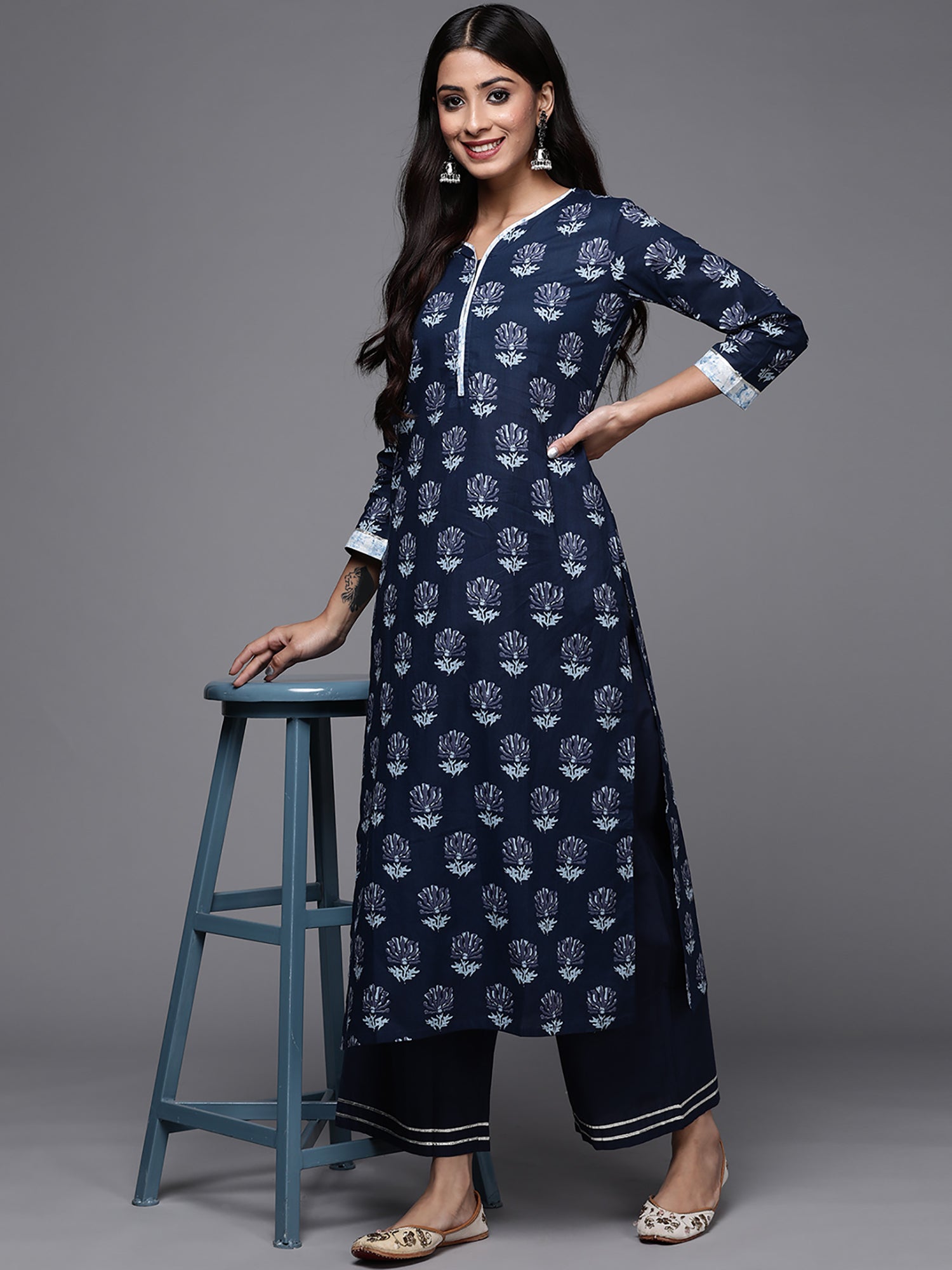 Women's Navy Blue Pure Cotton Kurta Set - Taantav