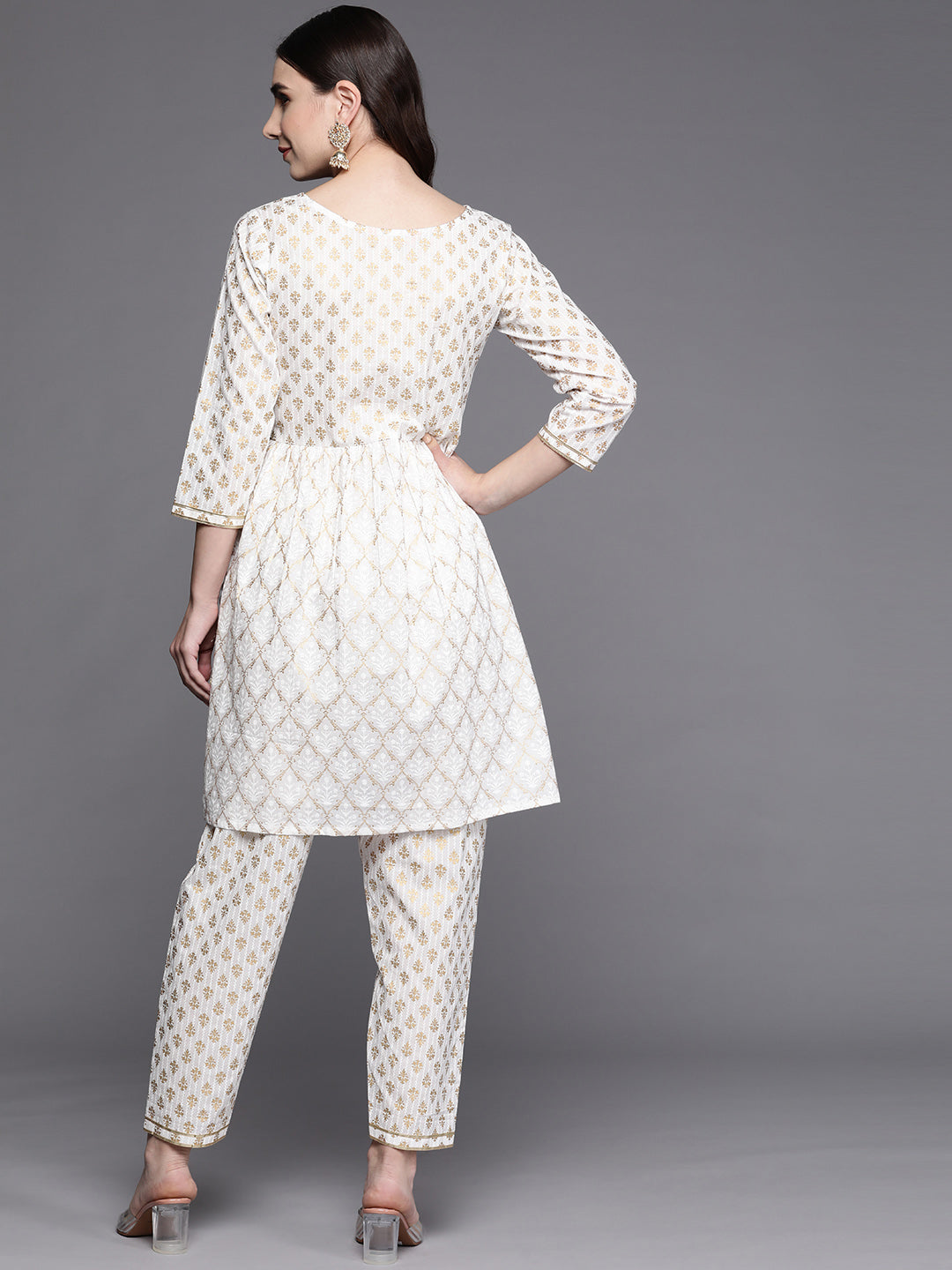 Women's Off White Cotton Blend Kurta Set - Taantav