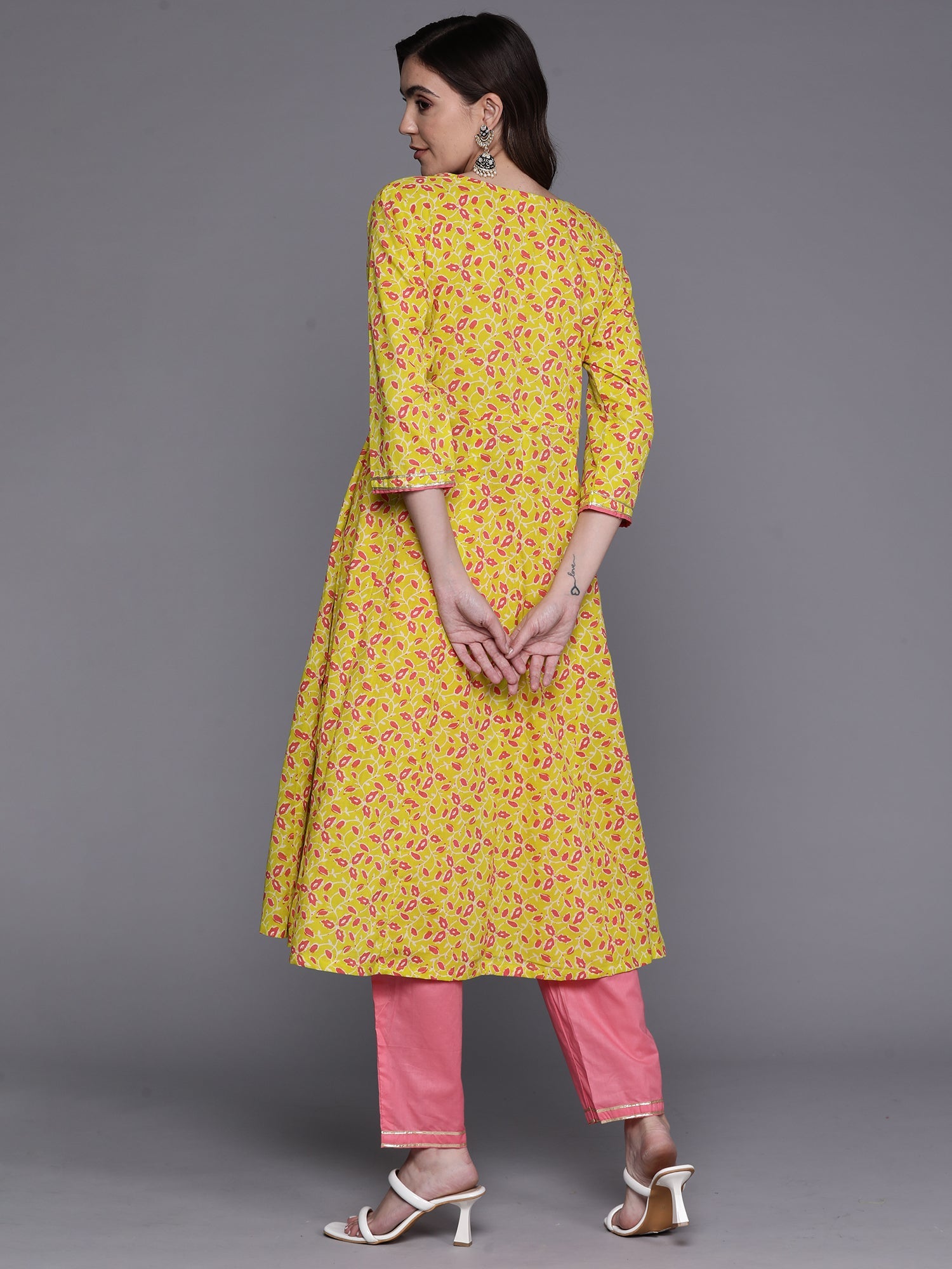 Women's Yellow Pure Cotton Kurta Set - Taantav