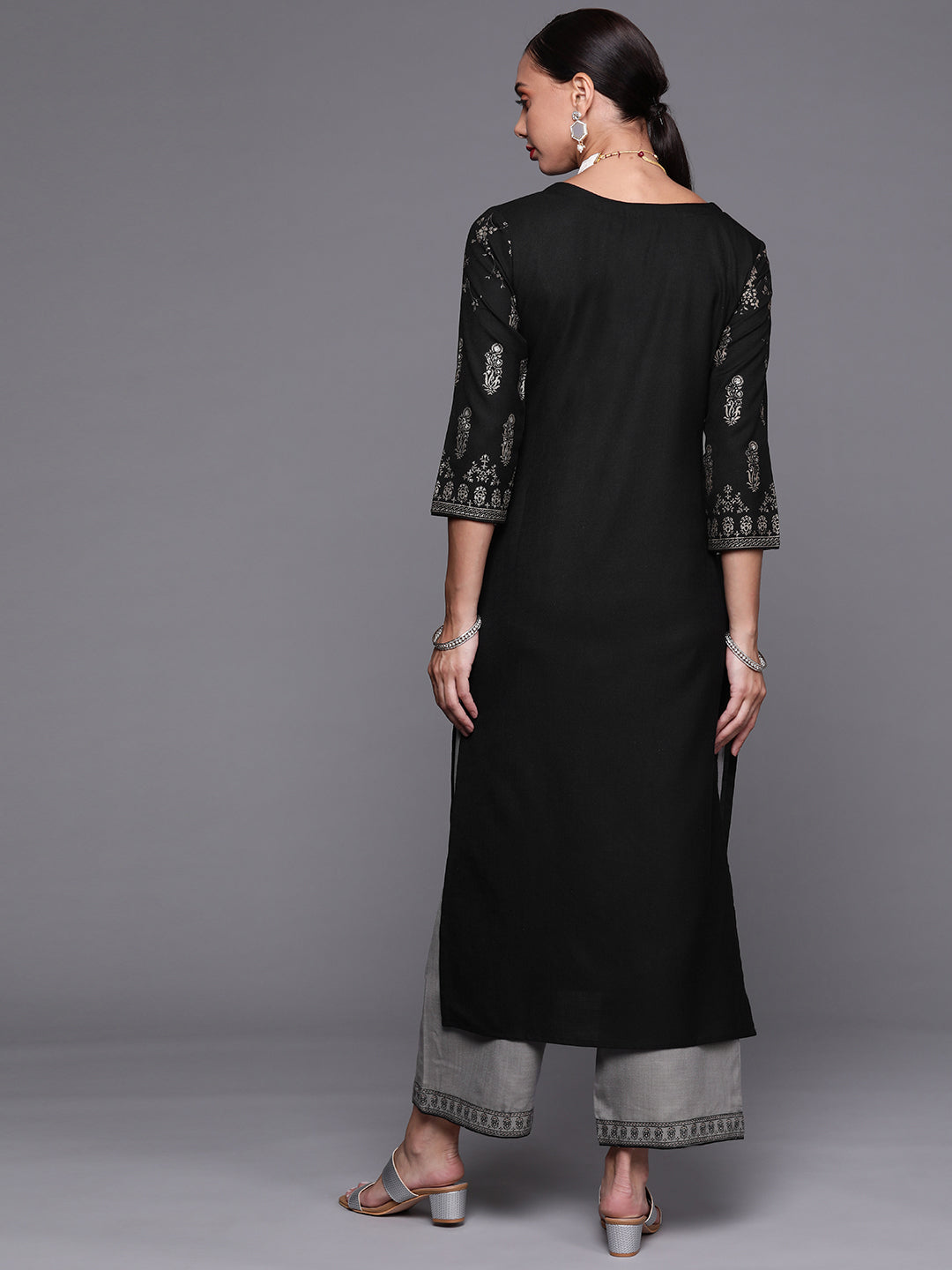 Women's Black Cotton Blend Kurta Set - Taantav