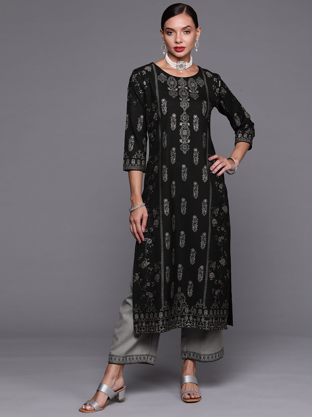 Women's Black Cotton Blend Kurta Set - Taantav