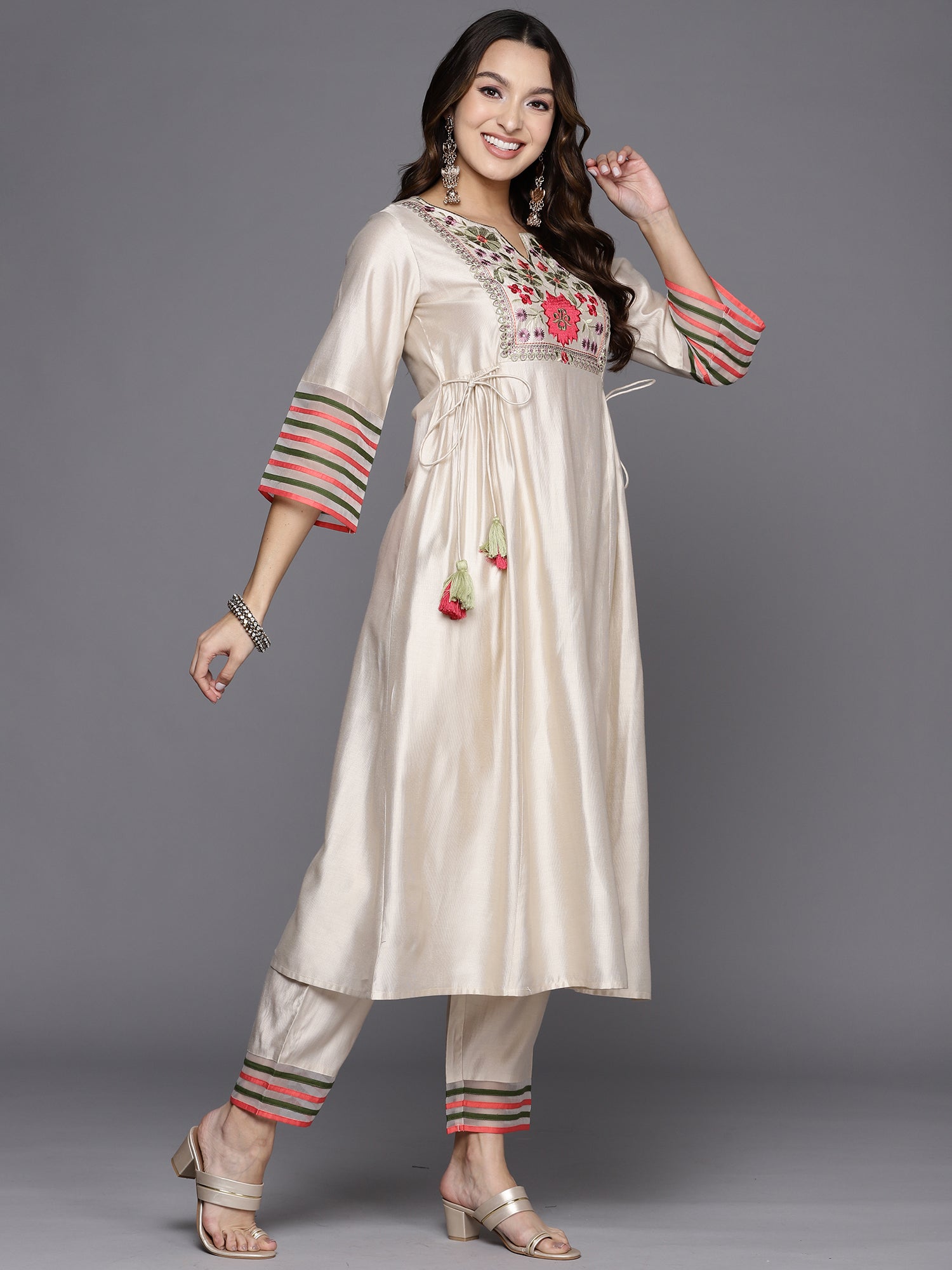 Women's White Liva Kurta Set - Taantav