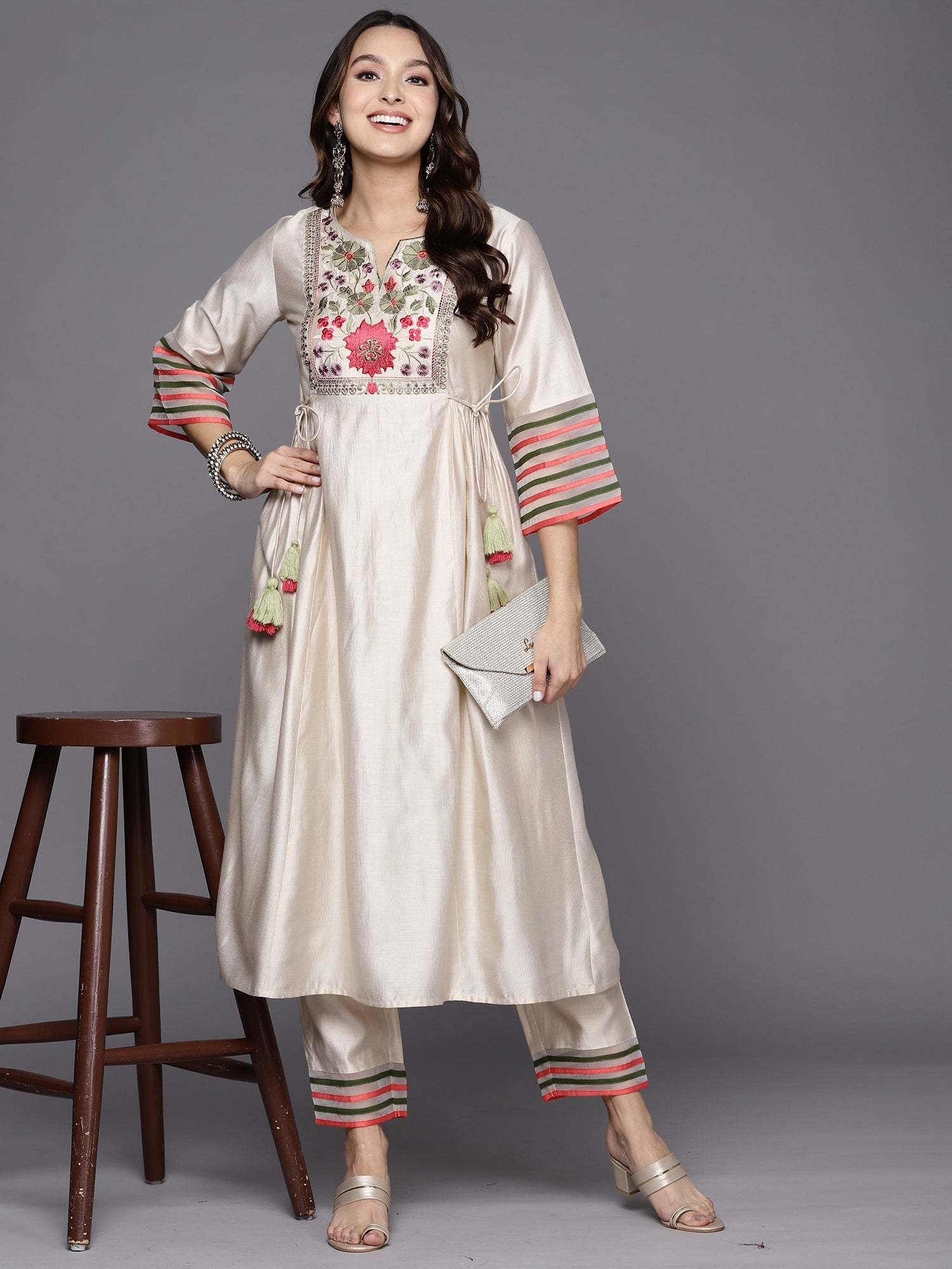 Women's White Liva Kurta Set - Taantav