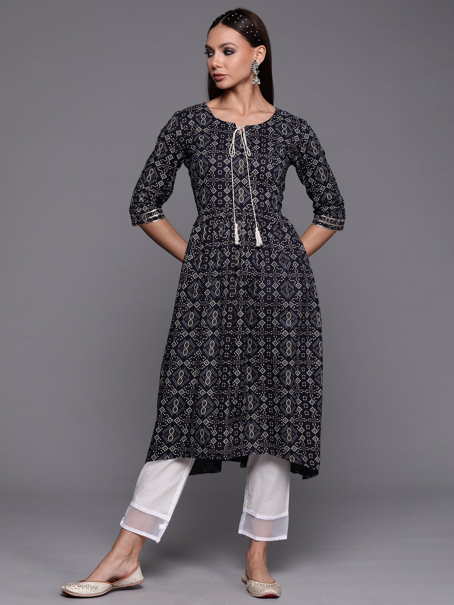 Women's Navy Blue Cotton Kurta - Taantav