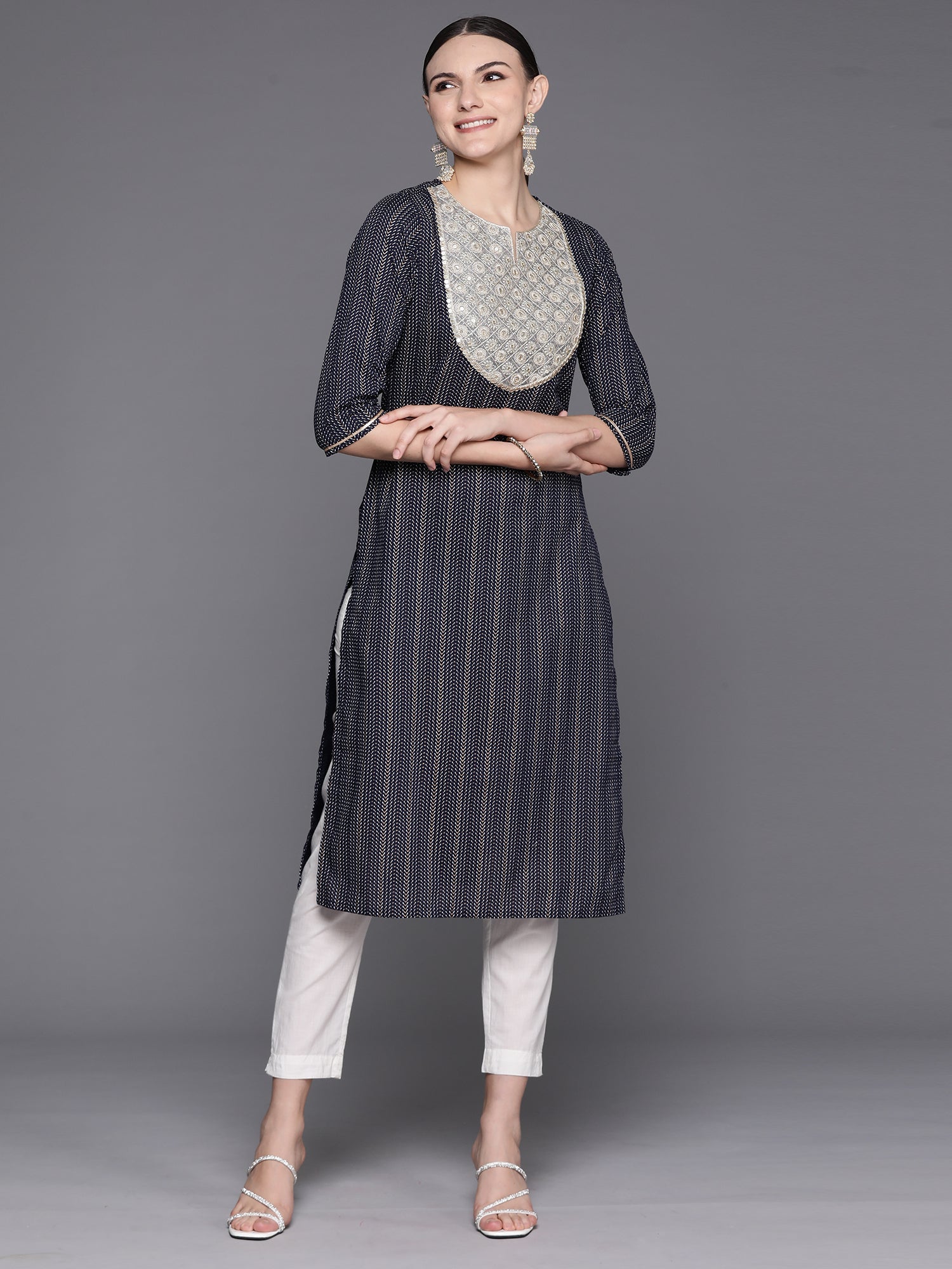 Women's Navy Blue Cotton Kurta - Taantav