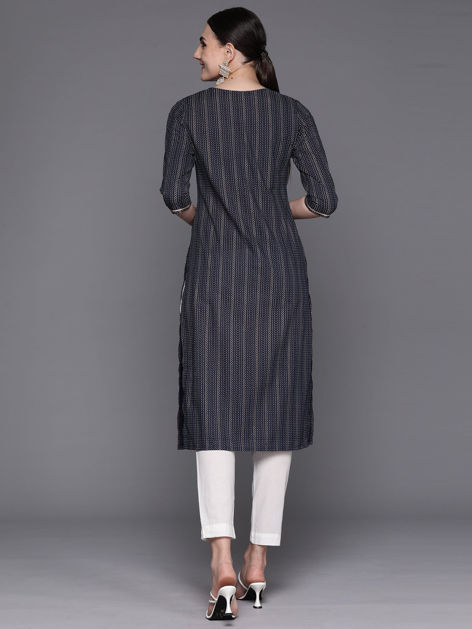 Women's Navy Blue Cotton Kurta - Taantav