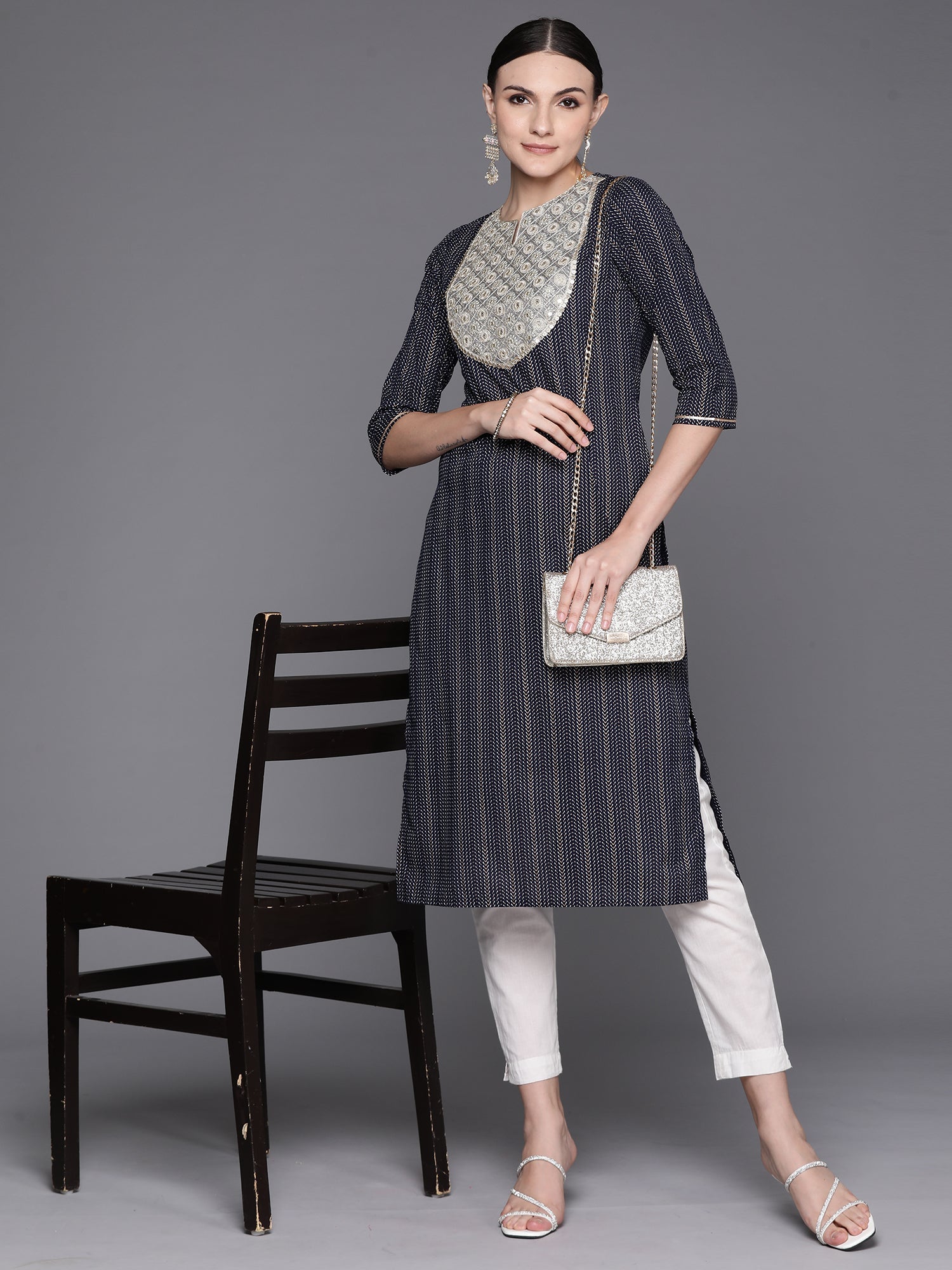 Women's Navy Blue Cotton Kurta - Taantav