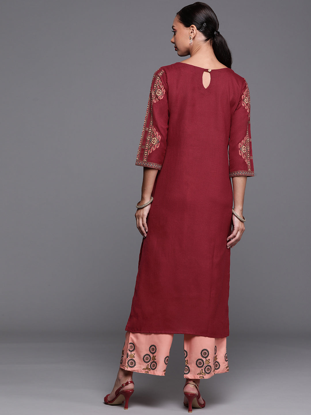 Women's Maroon Cotton Kurta - Taantav