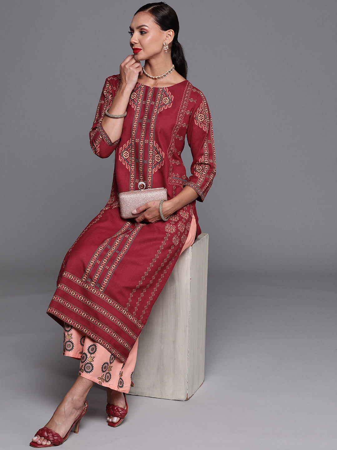 Women's Maroon Cotton Kurta - Taantav