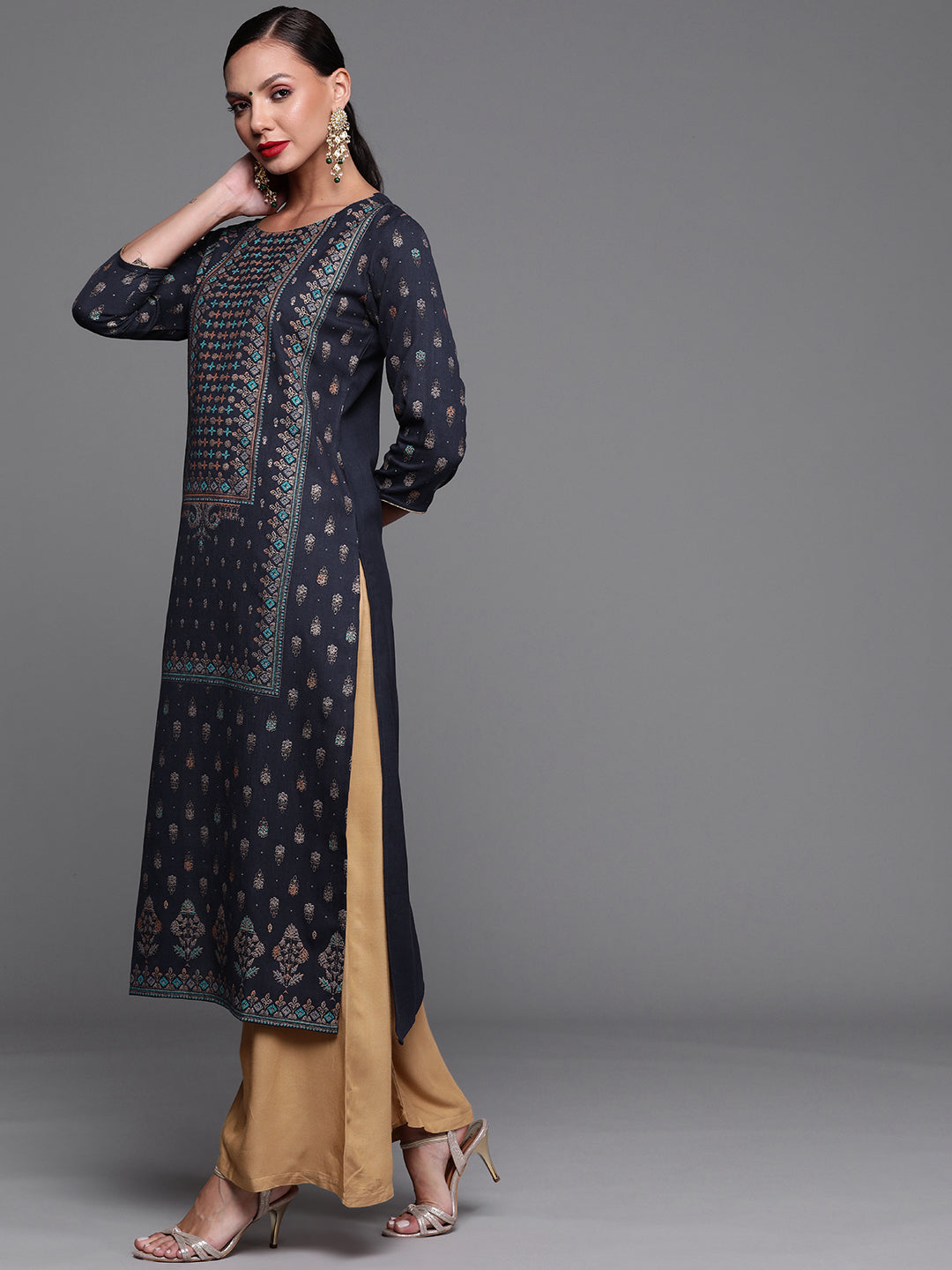 Women's Navy Blue Cotton Kurta - Taantav