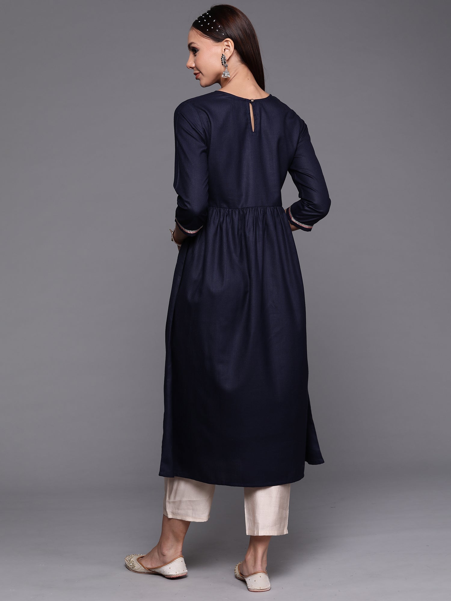 Women's Navy Blue Cotton Kurta - Taantav