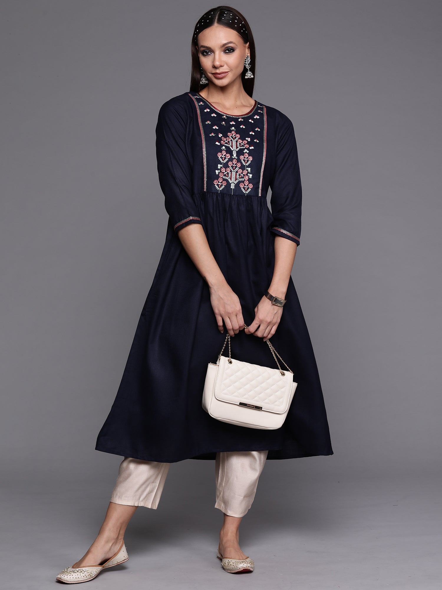 Women's Navy Blue Cotton Kurta - Taantav