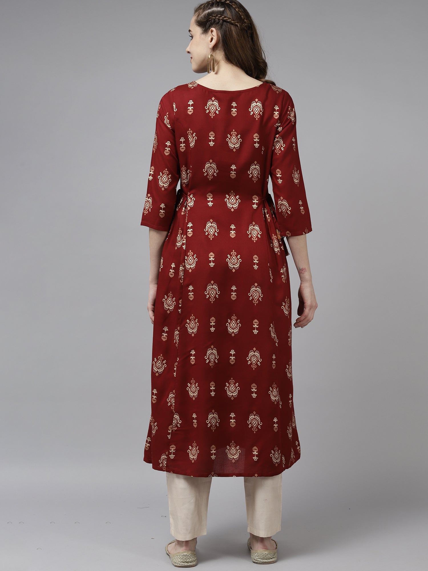 Women's Maroon Viscose Rayon Kurta - Taantav