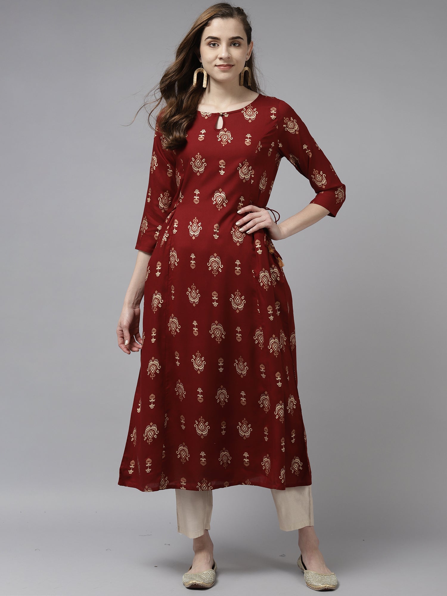 Women's Maroon Viscose Rayon Kurta - Taantav