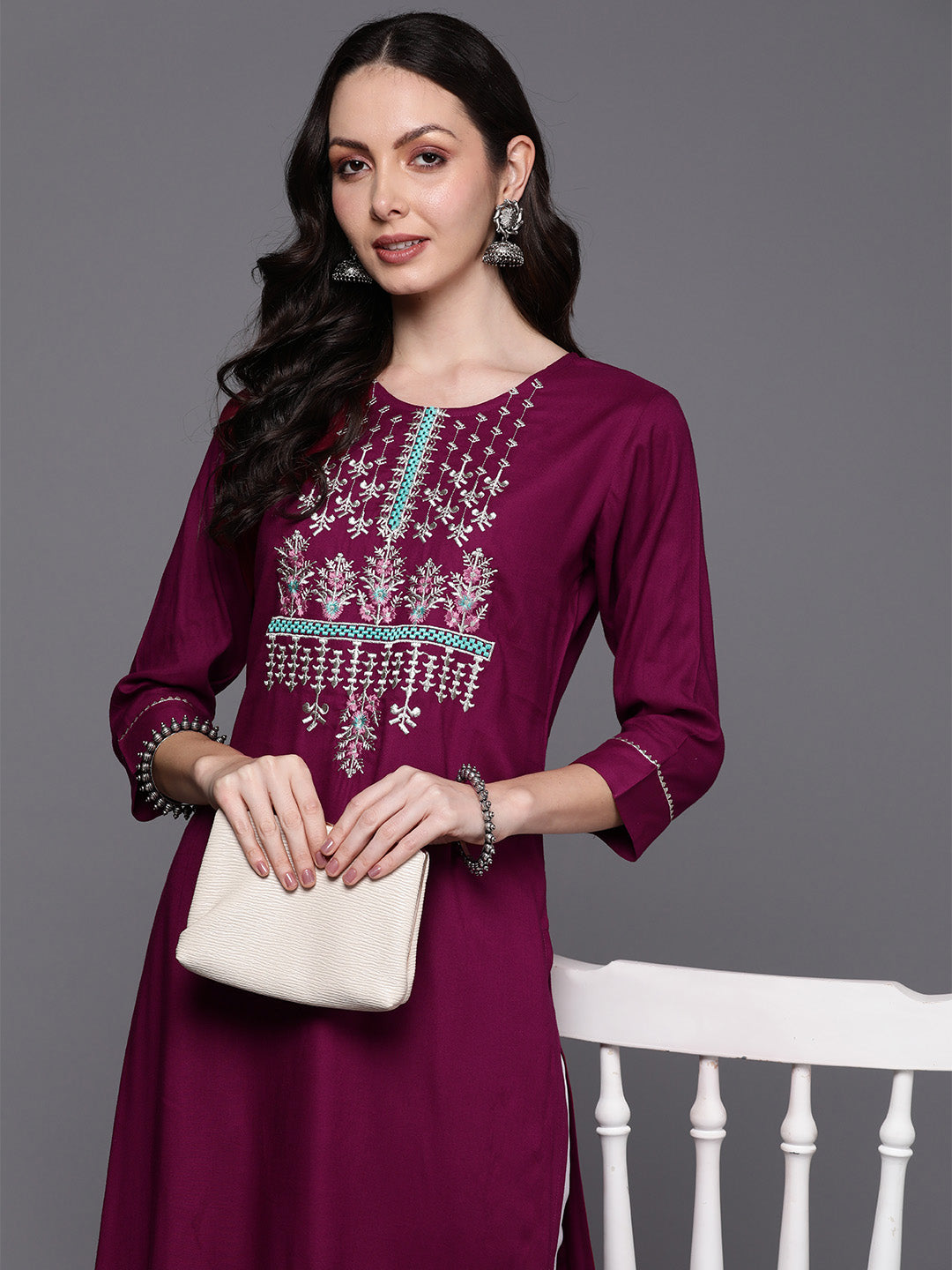 Women's Burgundy Viscose Rayon Kurta - Taantav