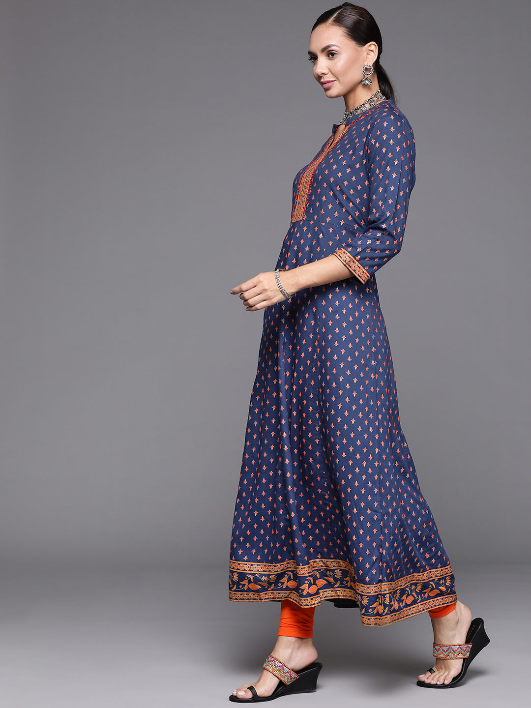 Women's Blue Viscose Rayon Kurta - Taantav