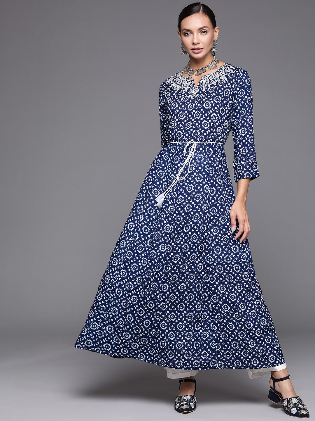 Women's Navy Blue Viscose Rayon Kurta - Taantav