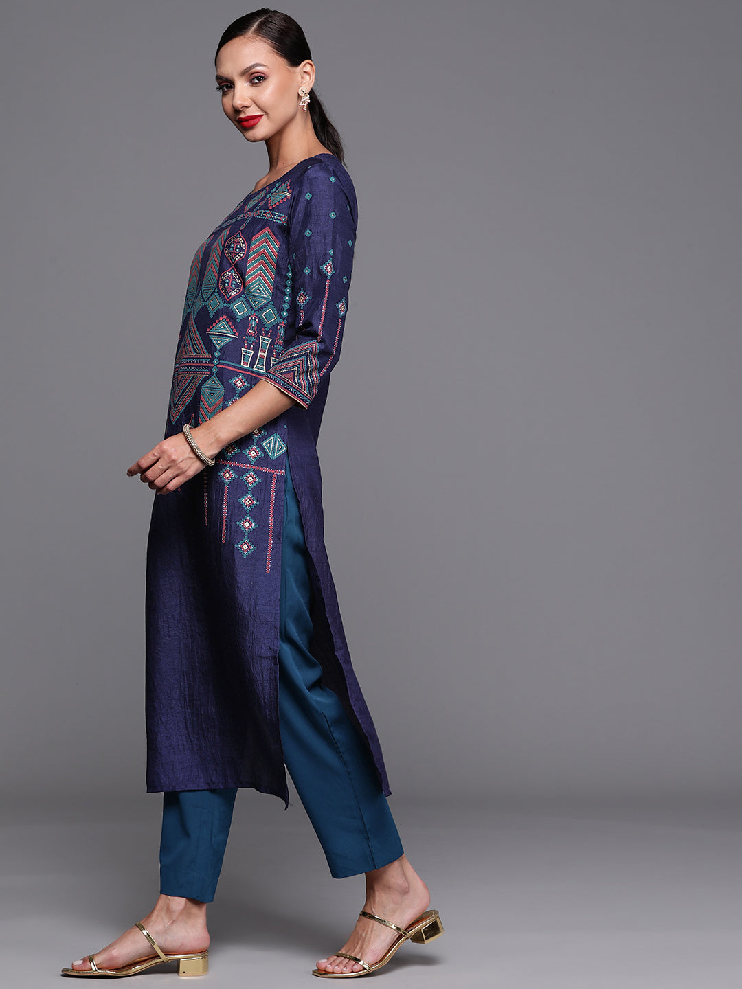 Women's Navy Blue Polyester Kurta - Taantav