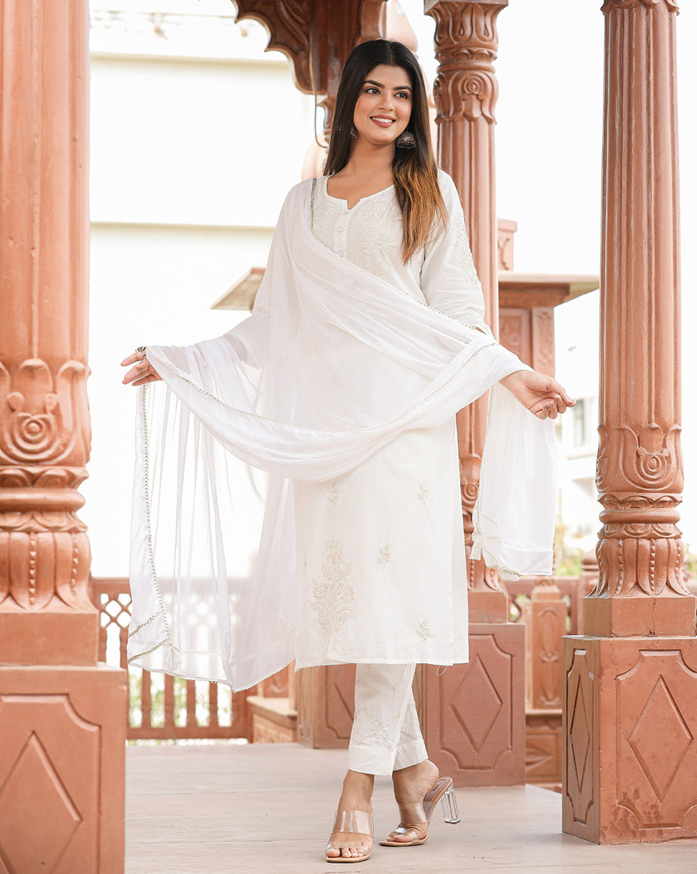 Women's Off White Lucknow Chikankari Cotton Kurta Set With Dupatta