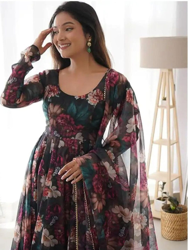 Women's Flared Georgette Anarkali With Printed Dupatta Set (Black)