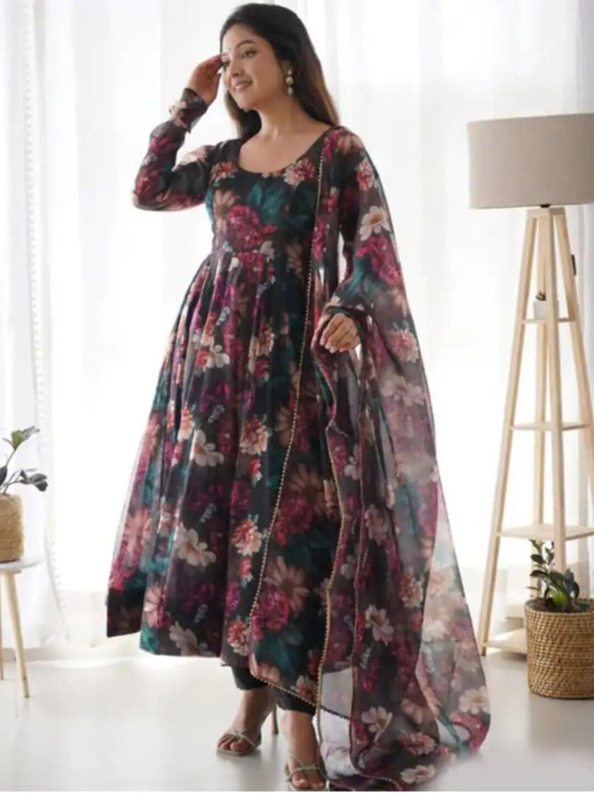 Women's Flared Georgette Anarkali With Printed Dupatta Set (Black) - Taantav