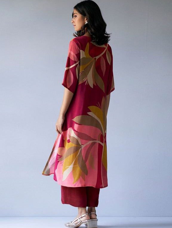 Women's Floral Printed Knee Length Rayon V Neck Kurti And Pant Set - Taantav