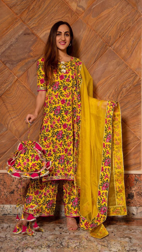 Women's Floral Printed Knee Length Elbow Length Sleeves Round Neck Kurti And Palazzo Set With Net Dupatta