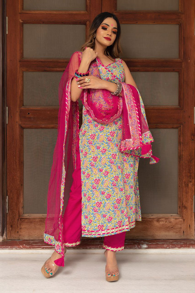 Women's Floral Printed Knee Length V Neck Sleeveless Kurti And Pant Set With Dupatta