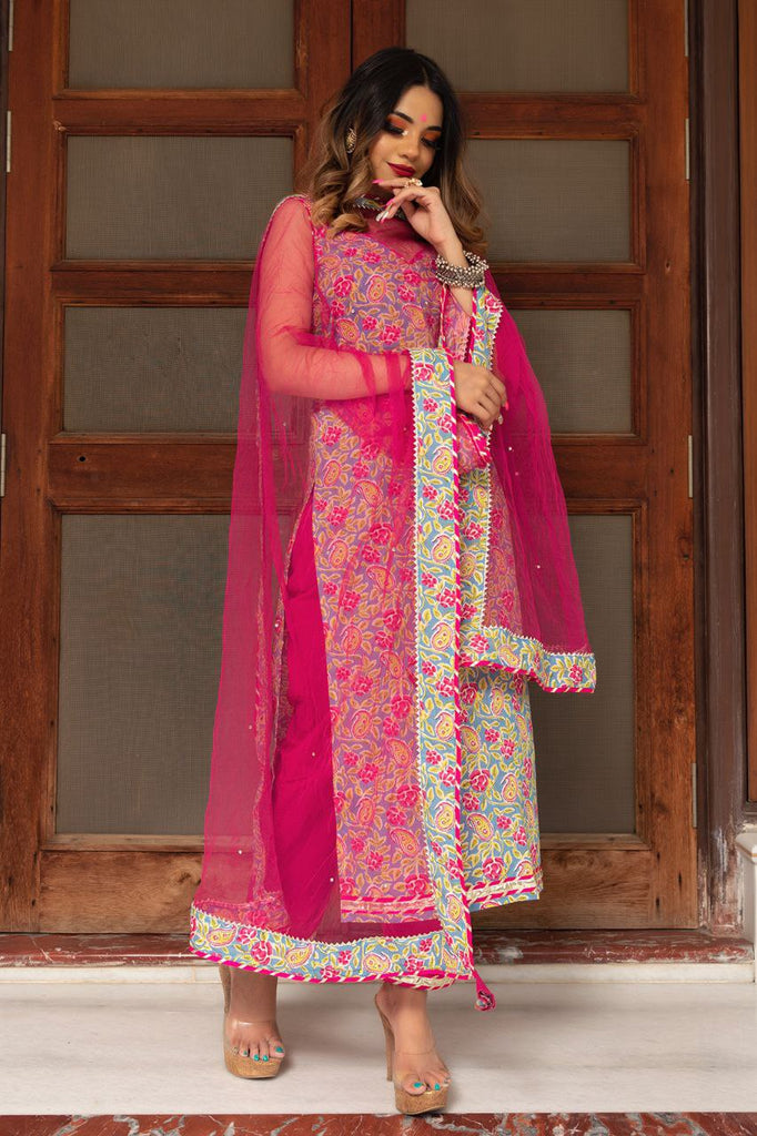 Women's Floral Printed Knee Length V Neck Sleeveless Kurti And Pant Set With Dupatta