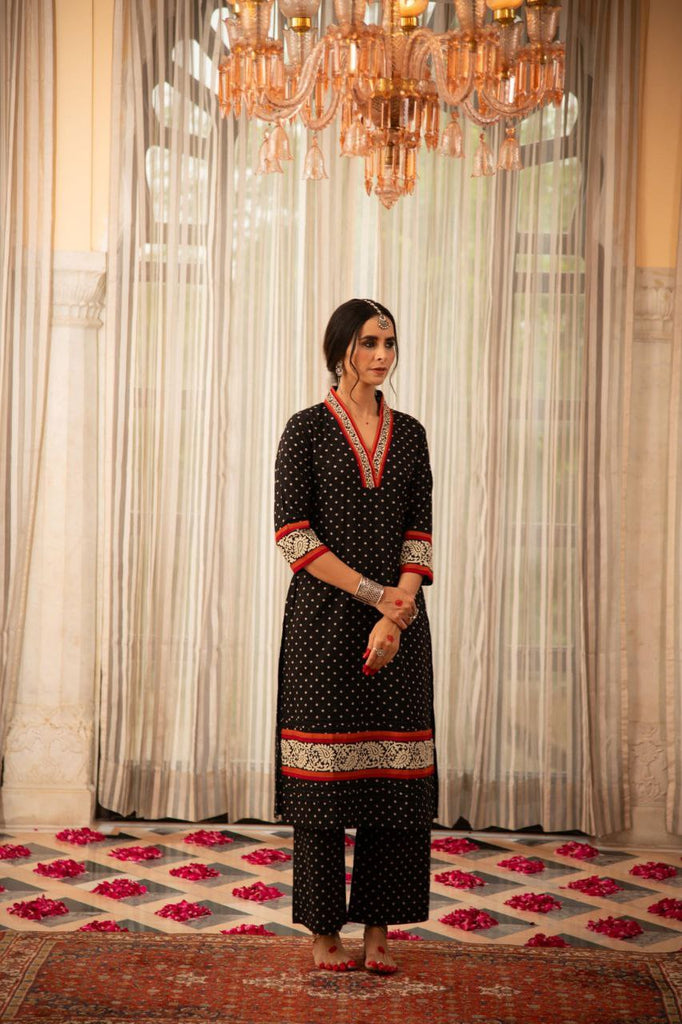 Women's Bandhani Design Printed Calf Length Black Kurti And Palazzo Set
