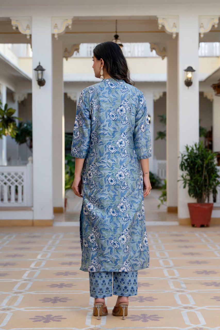 Women's Floral Printed Knee Length Rayon Kurti And Pant Set With Printed Dupatta (K157) - Taantav