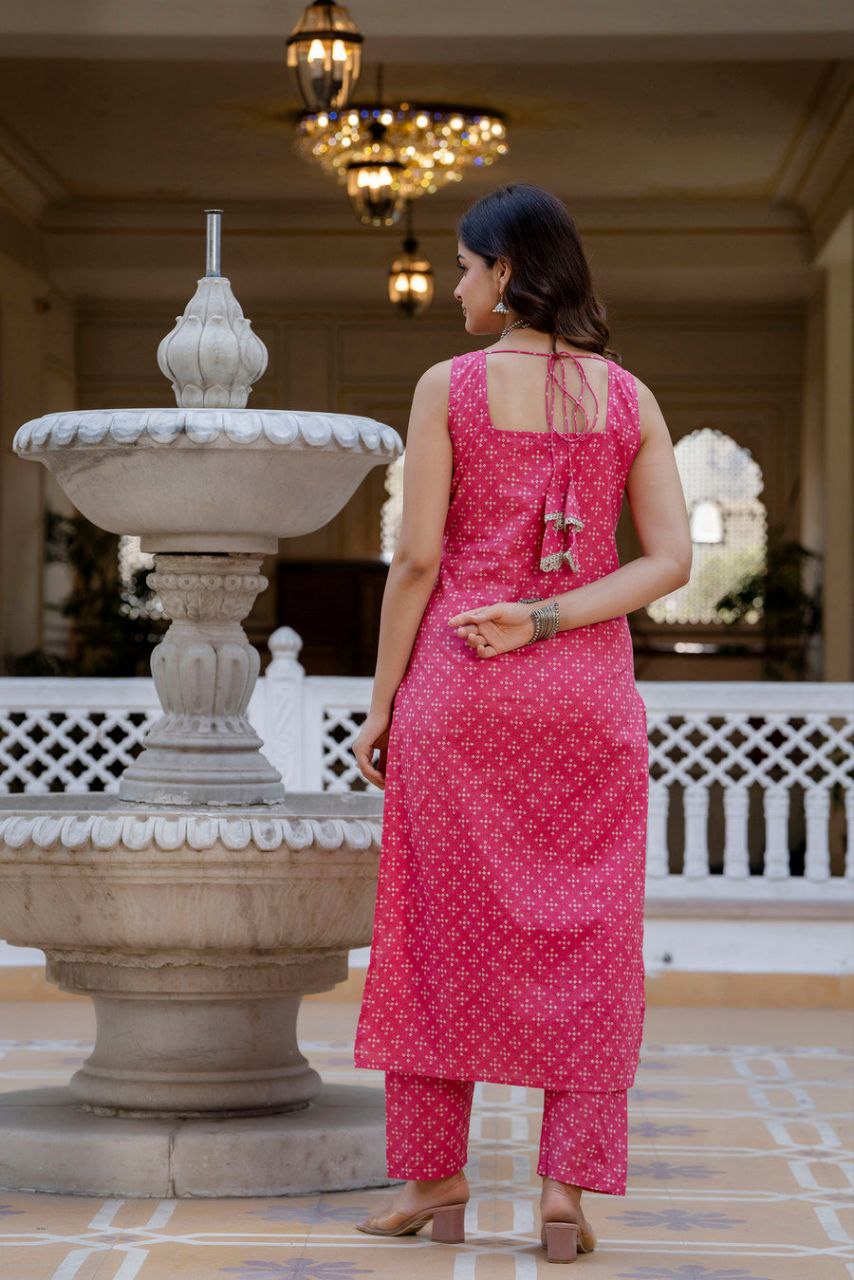 Women's Bandhni Printed Knee Length Sleeveless Rayon Kurti And Pant Set With Printed Dupatta (K166) - Taantav